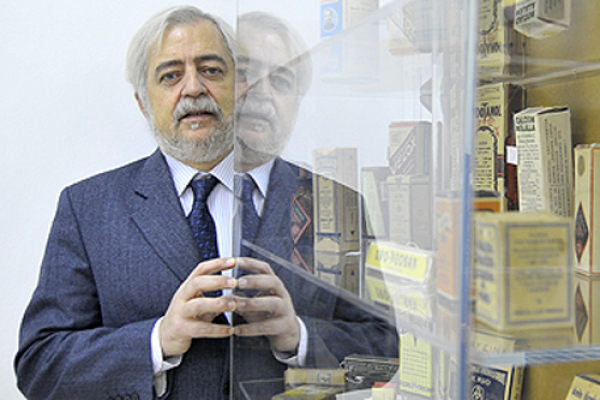 Alberto Gomis, presidente de la RSEHN: ‘debemos impulsar la actividad de las Reales Sociedades’