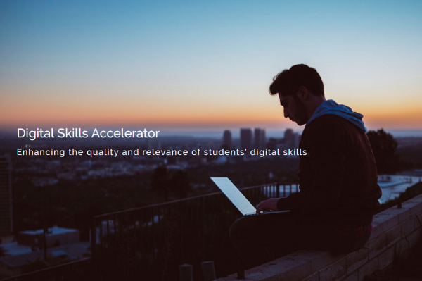 Proyecto Digital Skills Accelerator (DSA): un medio para formar a los estudiantes en competencias digitales