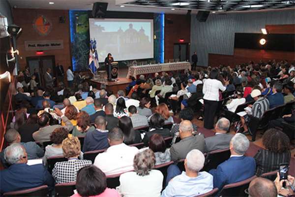 La Universidad Autónoma de Santo Domingo, acoge un encuentro de egresados de la Universidad de Alcalá, de República Dominicana