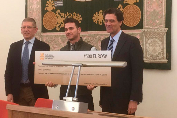 Atanás Svetoslavov, 3º premio del Colegio de Economistas de Madrid al mejor TFG por un trabajo sobre digitalización financiera