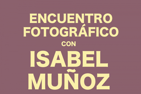 Un encuentro con la reconocida fotógrafa Isabel Muñoz inaugura el curso en el Aula de Fotografía