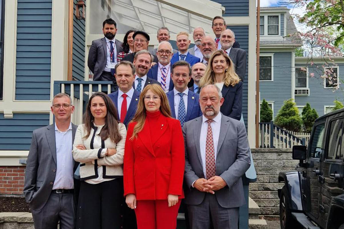 La Universidad de Alcalá celebra el 35 aniversario del Real Colegio Complutense de Harvard