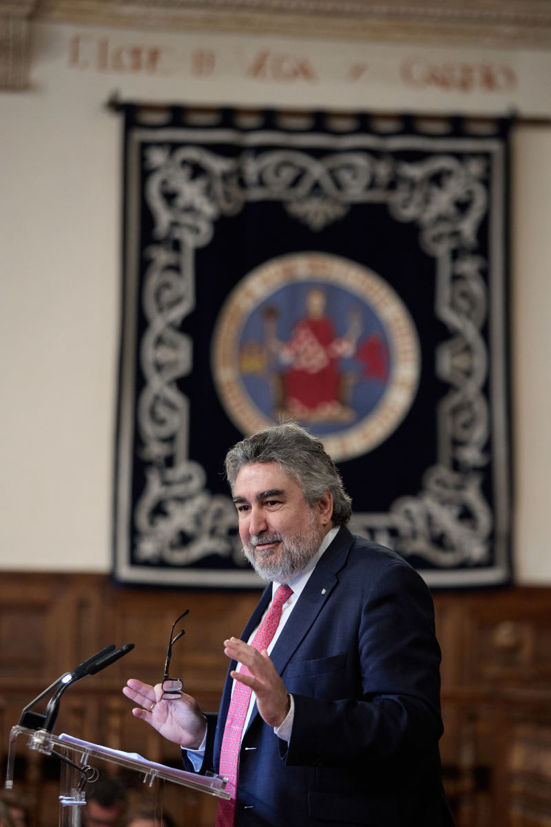 Conferencia embajador José Manuel Rodríguez Uribes