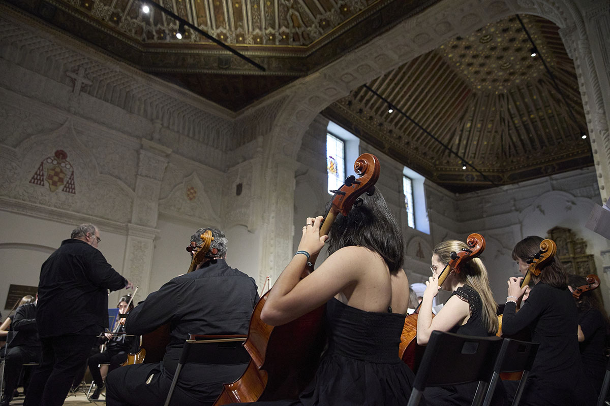 La Universidad de Alcalá despide el curso 2024-2025 con un concierto bajo las estrellas