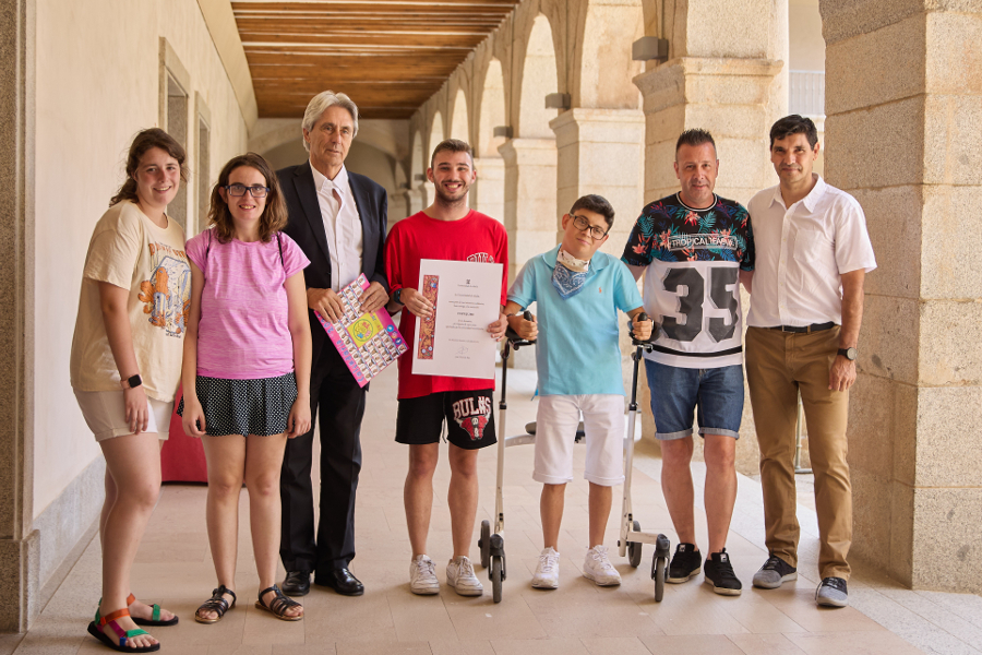 La Universidad de Alcalá entrega un donativo a la asociación Tupujume