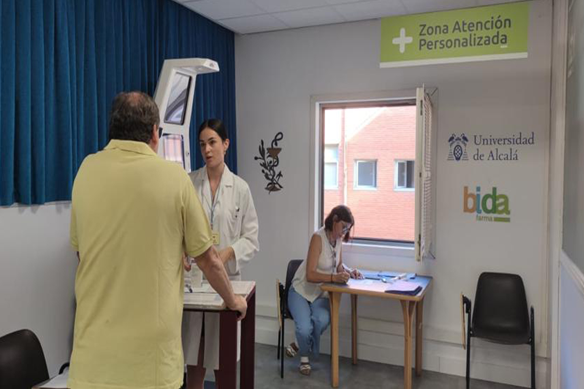 La Universidad de Alcalá incorpora un nuevo método de evaluación en las prácticas tuteladas del Grado de Farmacia