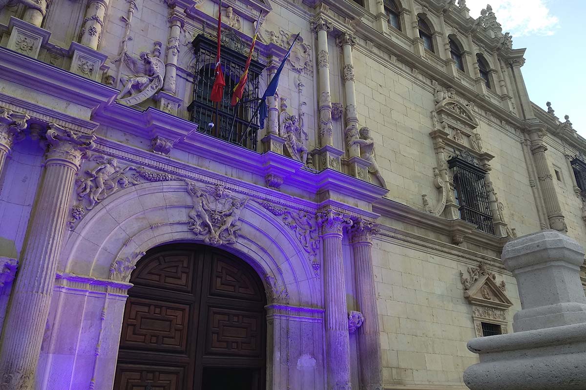 La Universidad de Alcalá se suma a las reivindicaciones del Día Internacional de la eliminación de la violencia contra la mujer