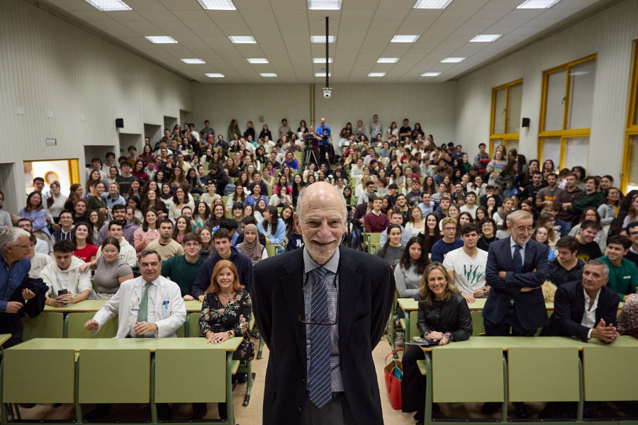 El Premio Nobel de Medicina Michael Rosbash visitó la Universidad de Alcalá
