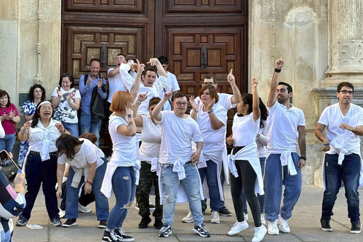 ALHENA celebra su IV Pasarela de Moda Inclusiva en el Colegio de San Ildefonso de la Universidad de Alcalá 