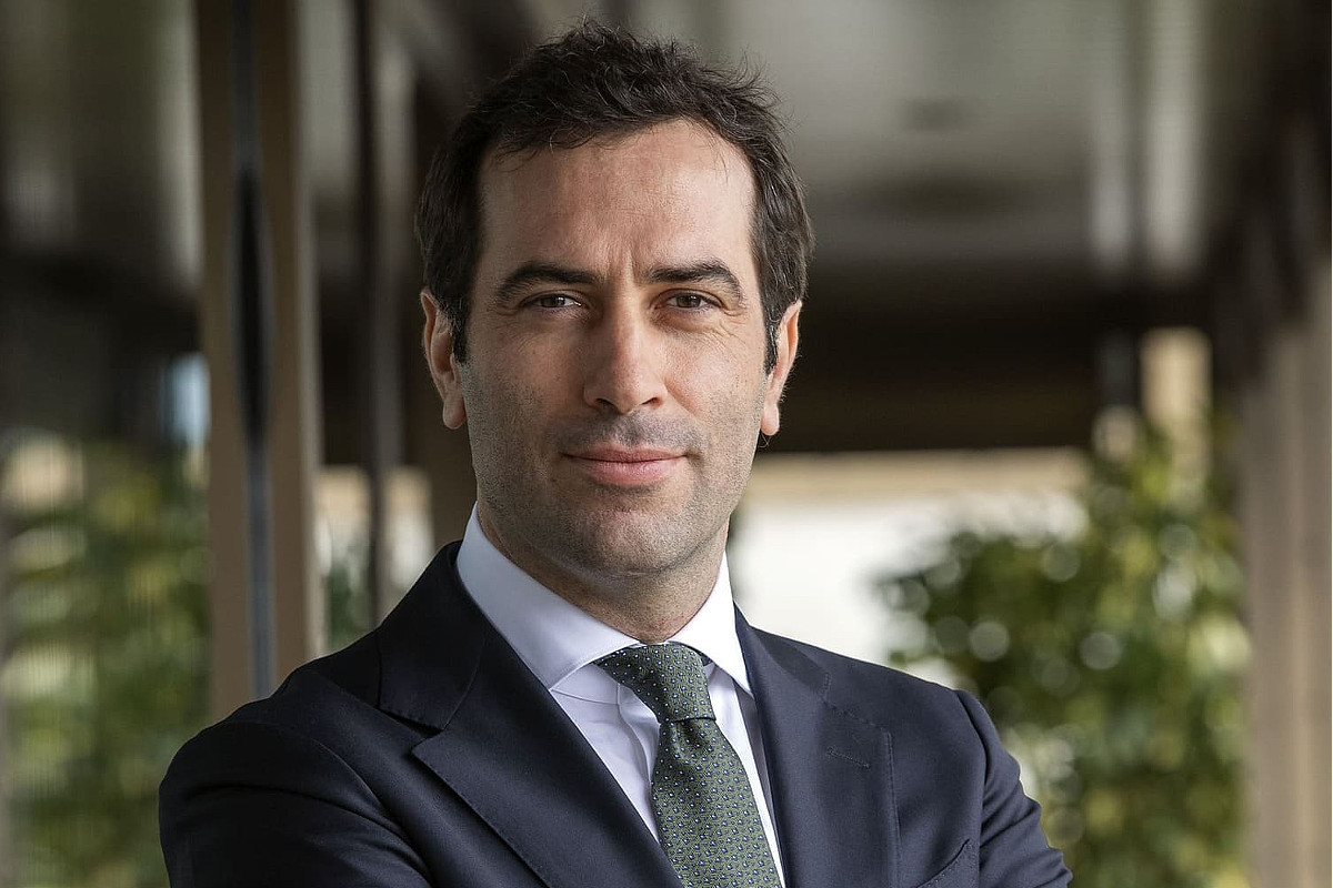 El Ministro de Economía, Carlos Cuerpo, clausura el Máster Universitario en Análisis Económico Aplicado