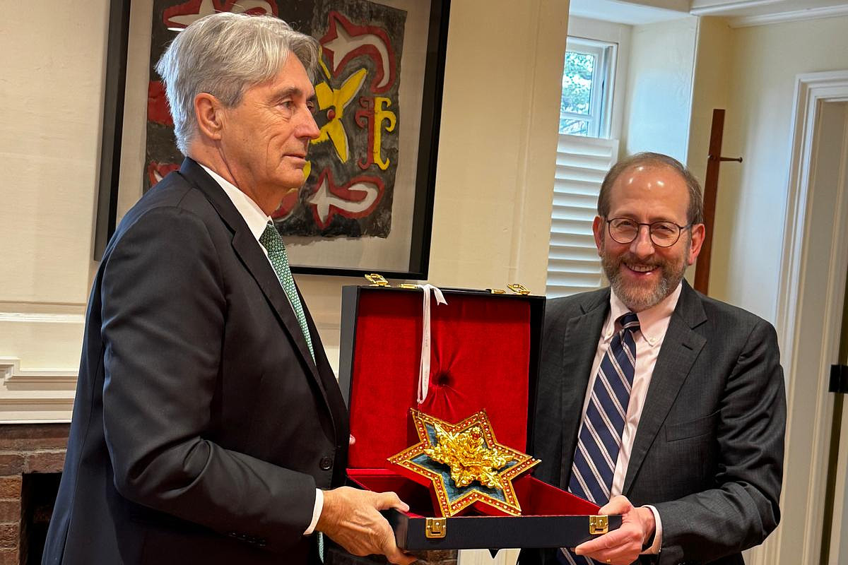 La UAH entrega el Premio Campus Patrimonio a la Universidad de Harvard