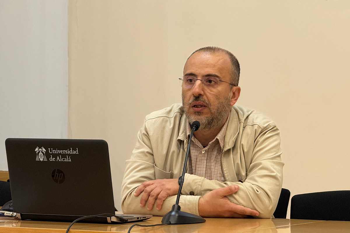 Manuel Castro toma posesión como nuevo decano de la Facultad de Filosofía y Letras