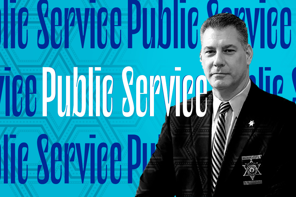 El 'sheriff de Harvard' imparte una conferencia sobre el vínculo entre el servicio público y liderazgo 