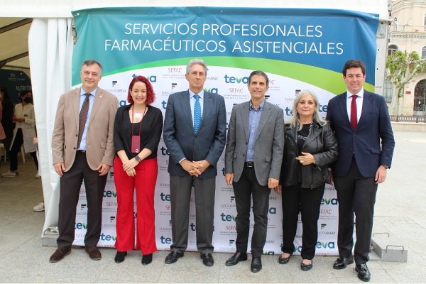 La 'Carpa de Salud para la Población' visita Alcalá de Henares