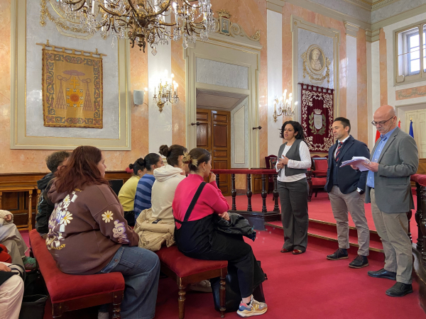 Estudiantes del Grado de Derecho de la UAH visitaron el Ayuntamiento de Alcalá