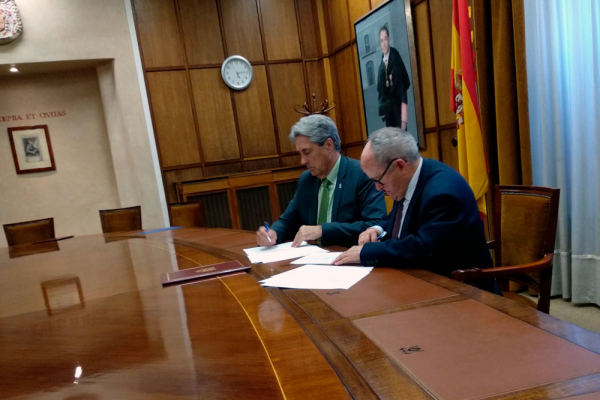 La Universidad de Alcalá recibe la cesión de piezas para la creación del Museo Didáctico Ángel Gallego Esteban sobre las Artes Gráficas