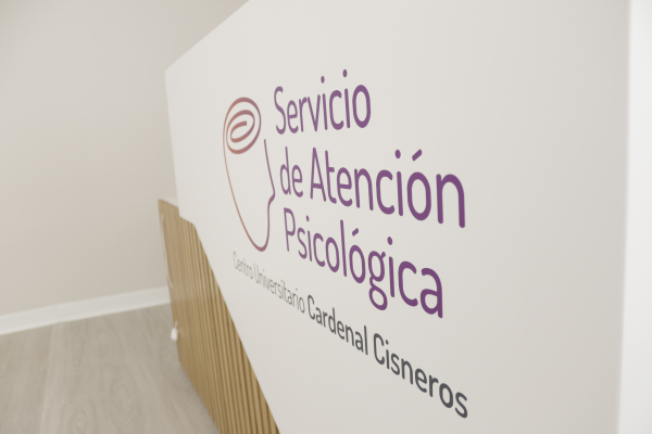 El Centro Universitario Cardenal Cisneros estrena nuevo centro de ayuda psicológica con descuentos para la comunidad UAH