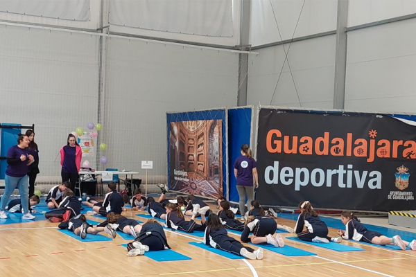 Los futuros enfermeros de la UAH organizaron talleres para escolares en Guadaolimpiada