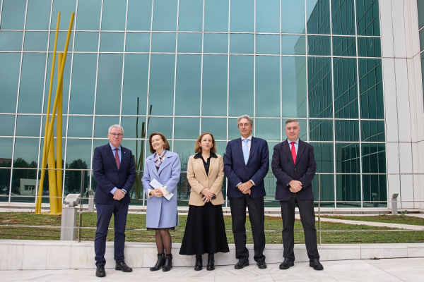 El rector de la Universidad de Alcalá y la nueva presidenta del CSIC visitan las instalaciones del CI2A