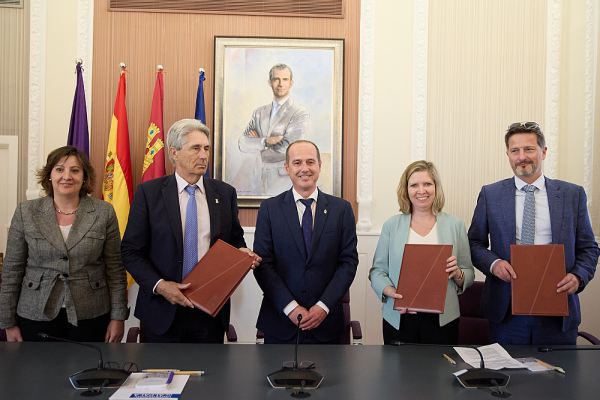 Acuerdo de colaboración entre la Universidad de Alcalá y la empresa Cummins para el desarrollo de actividades formativas y de innovación