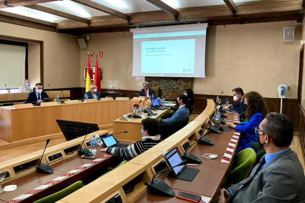 El Claustro de la Universidad de Alcalá se ha reunido en sesión extraordinaria y ordinaria