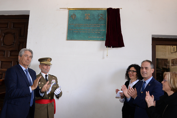Descubierta una placa en el Colegio de Málaga en homenaje al Real Colegio de Artillería