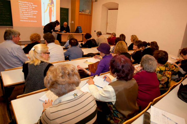 Abierto el plazo de inscripción para los seminarios del Programa Interuniversitario para los Mayores de la Comunidad de Madrid