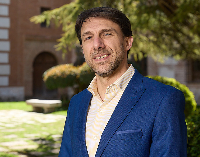 HectorDelCastillo_web