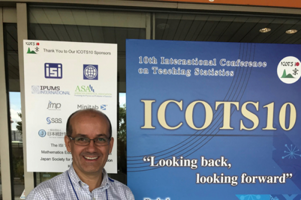 El profesor de la UAH, Luis F. Rivera, en la 10ª Conferencia Internacional en Educación Estadística en Kyoto