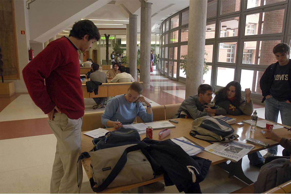 EvAU 2024: ¿por qué elegir la Universidad de Alcalá para estudiar?
