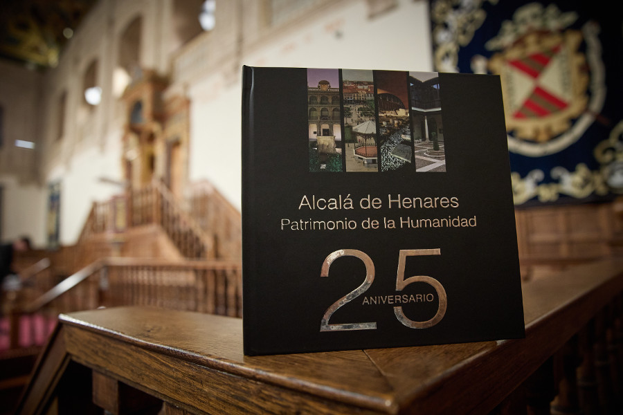 El Paraninfo de la Universidad de Alcalá acoge la presentación del libro ‘Alcalá de Henares, Patrimonio de la Humanidad. 25 años’