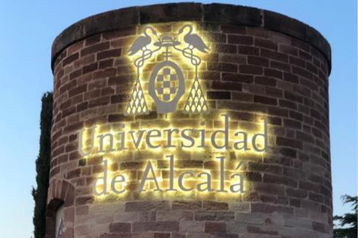 La UAH inaugura una nueva señalización en el torreón del campus científico tecnológico